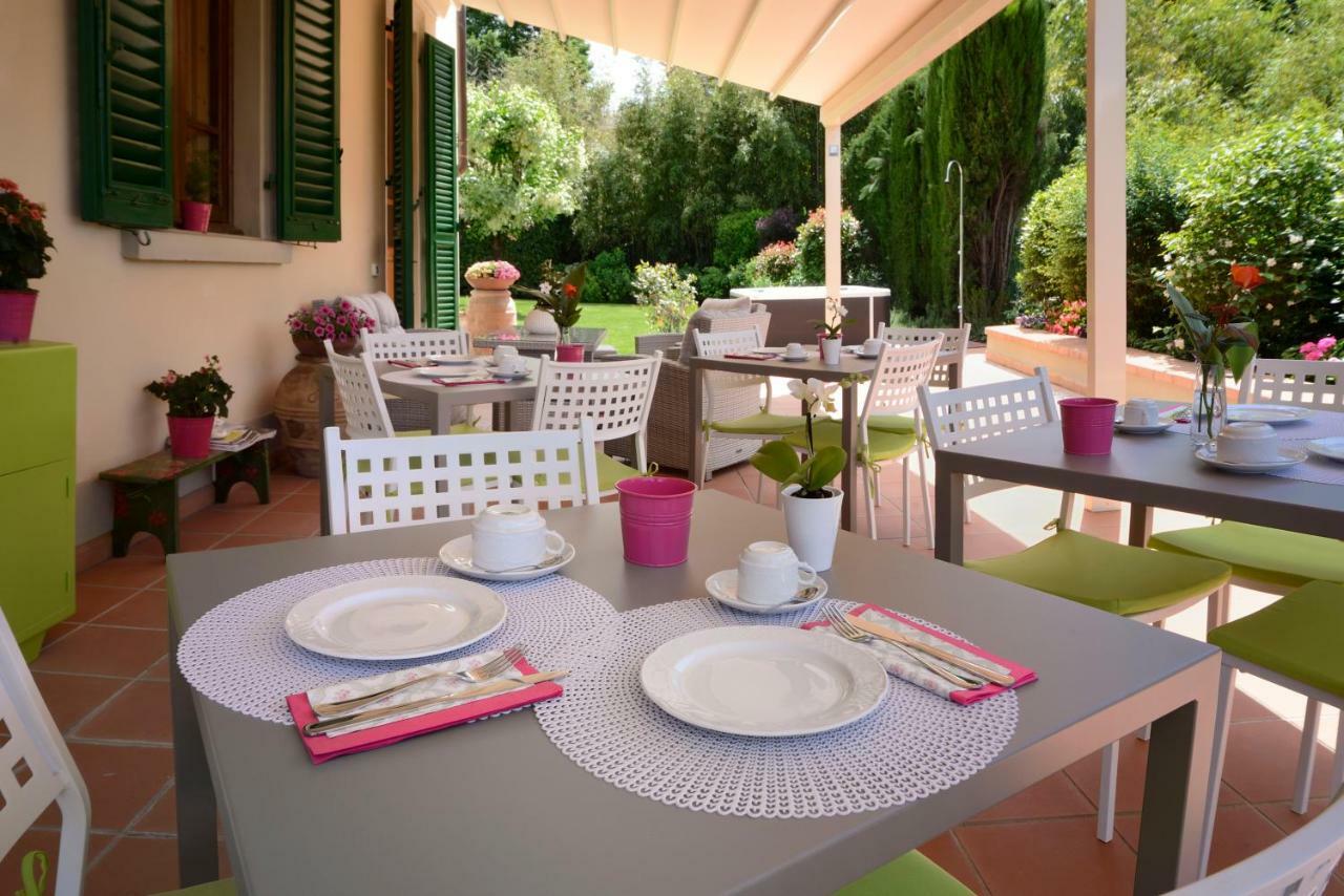 Villa Le Facezie B&B Terranuova Bracciolini Bagian luar foto
